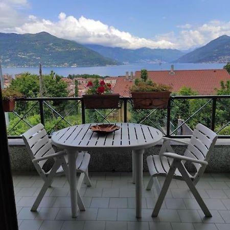 Appartamento Vista Lago Germignaga エクステリア 写真